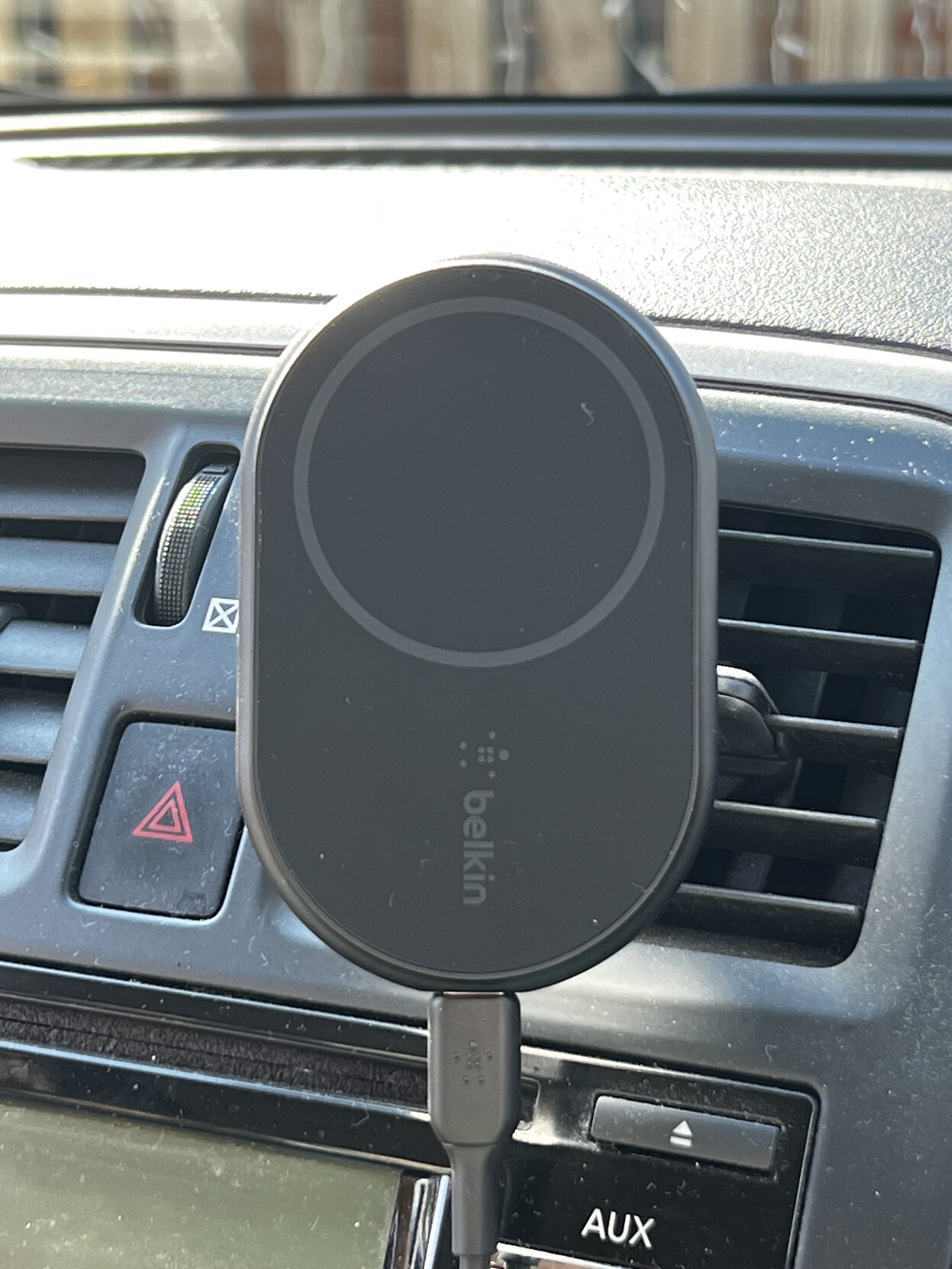 Belkin Magnetic Wireless Car Charger brings low-profile charging