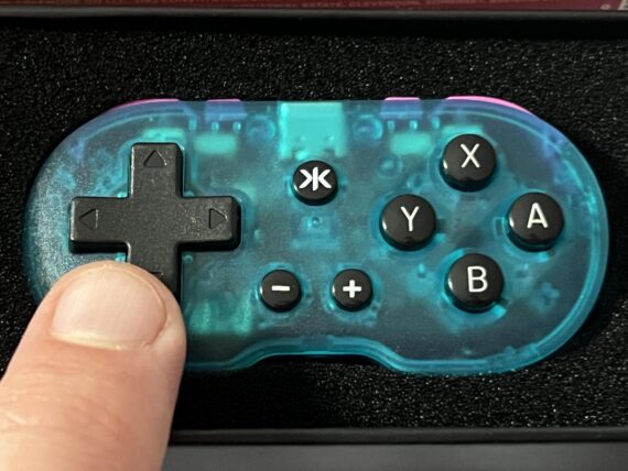 CRKD ATOM Tiny Bluetooth Gamepad Reviewed